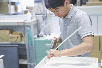 Service テクトの技術 溶接・曲げ・接着加工作業の写真