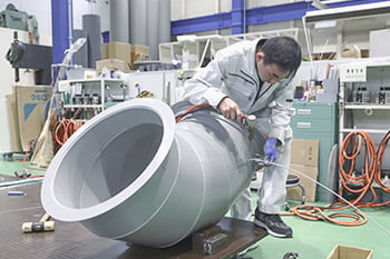 Service テクトの技術 パイプ加工作業の写真